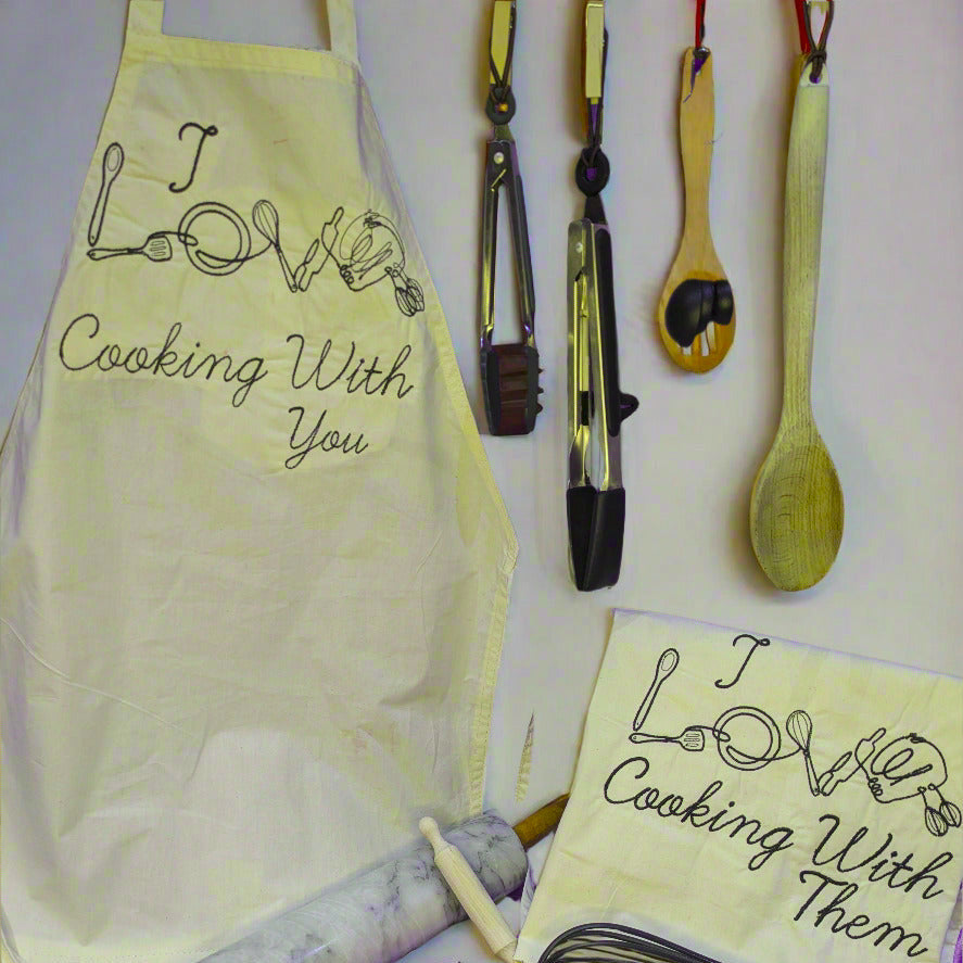 I Love Cooking Aprons. Mummy and Me, Daddy and Me!